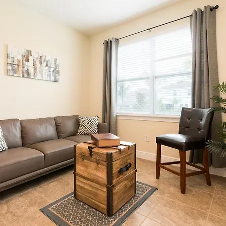 Wilmington Loop 6 Bedroom Luxury Villa With Pool And Spa-3