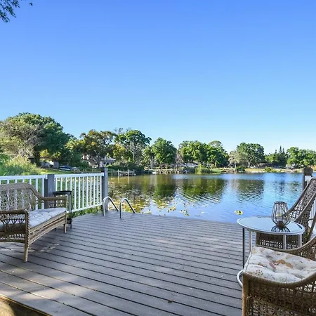Spring-Fed Lake Waterfront King Bed Suites Pet Friendly-2