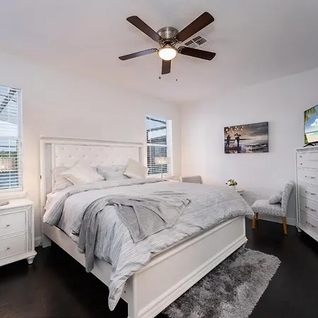 Lakeview Villa G-2