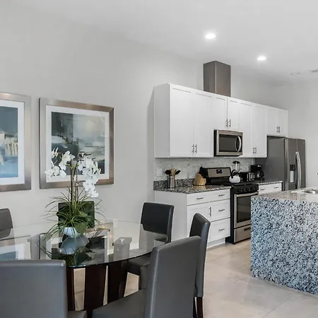 5 Bedroom- 5 Bathroom Summerville Resort 7498 Sa-3