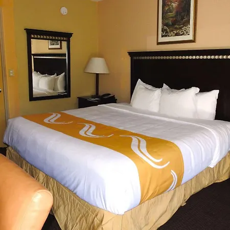 Howard Johnson By Wyndham Orlando-International Drive-2