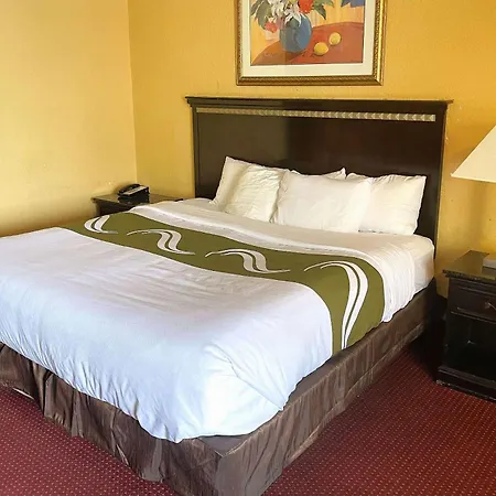 Howard Johnson By Wyndham Orlando-International Drive-3