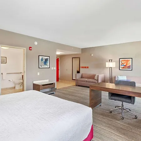 Hampton Inn & Suites Orlando-Apopka-2