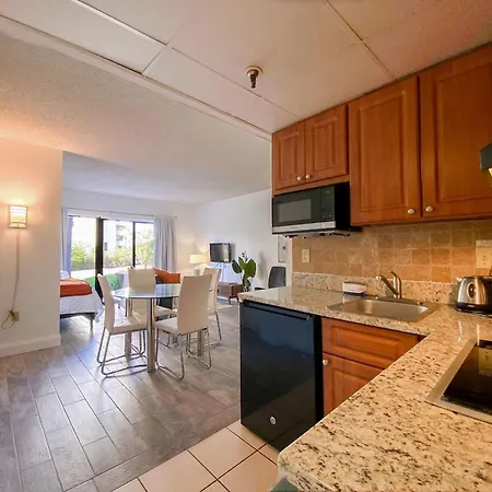 Universal Family Fun Perfectly Located + Amenities-3