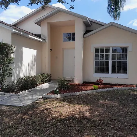 Three-Bedroom House In Clear Creek-2