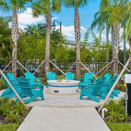 Luxurious Condo W Modern Design, Near Disney-3