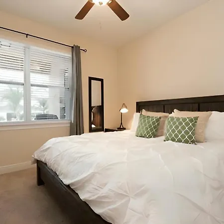 Wilmington Loop 6 Bedroom Luxury Villa With Pool And Spa-2