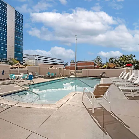 Comfort Suites Downtown-3