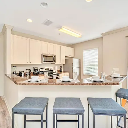 Spacious 3Br Condo With Pool, Near Disney!-3