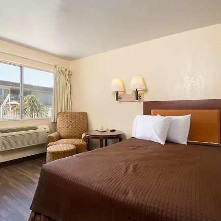 Rodeway Inn Kissimmee - Orlando Maingate West - Free Theme Park Shuttle-2