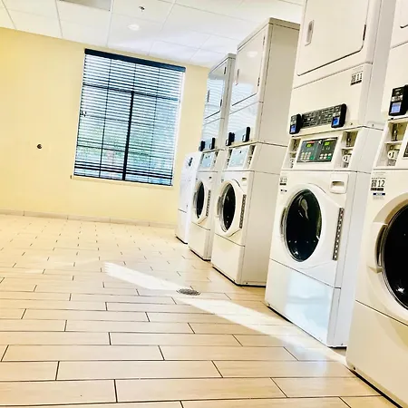 Staybridge Suites Orlando At Seaworld By Ihg - Free Breakfast & Shuttle To Seaworld Parks-3