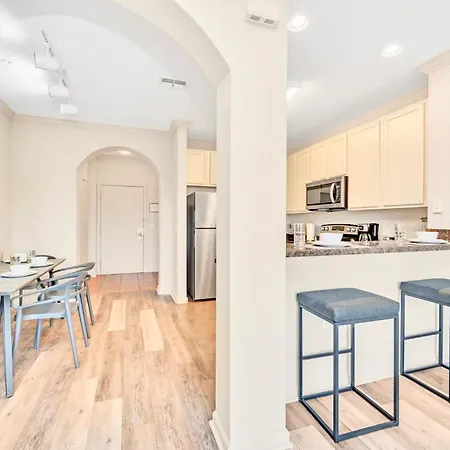 Bright 2Br Condo With Pool - Near Disney!-3