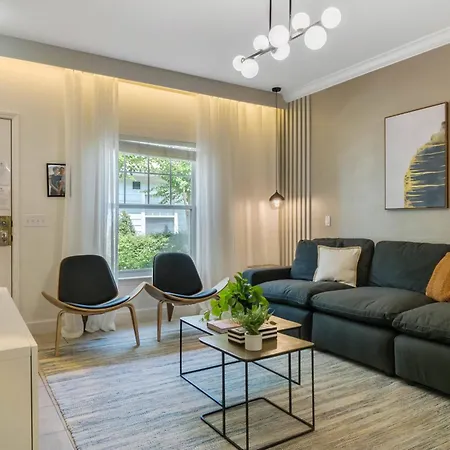 3 Bd 2 Ba Lucaya Village 6-107-2