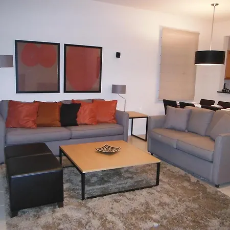 Four Bedroom Townhouse In Regal Oaks At Old Town-2