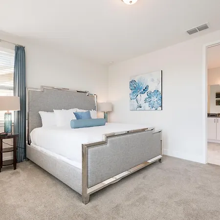 Beautiful Home Near Disney! Media Room, Water Park, Private Pool - 211L 1012-2