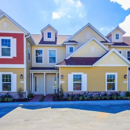 Dream Townhome With Balcony Summerville Su7576-2