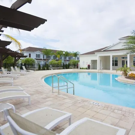 Beautiful Townhome At West Lucaya Wl8988-3