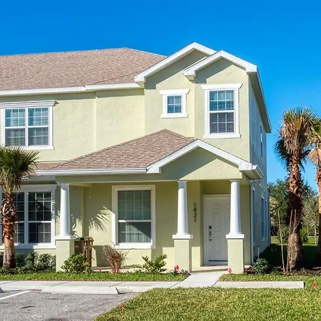 Beautiful 3 Bedroom Suites, 20 Min From Disney Townhouse-2