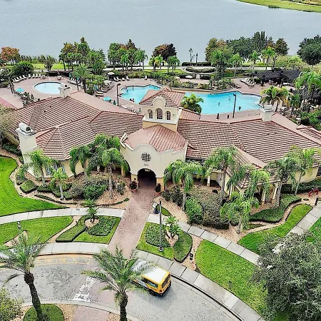 Vista Cay Luxury Lakeview 3 Bedroom Condo-2
