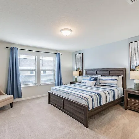 Extraordinary Home Near Disney With Game Room-3