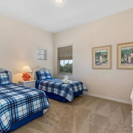 Three-Bedroom Apartment Kissimmee-2