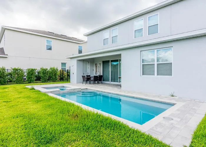Amazing Five Bedrooms House With Private Pool At Encore Resort 7711 Four Corners