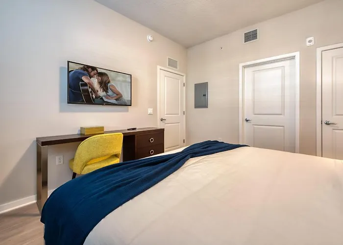 Comfortable Home With Balcony Near Universal Parks Orlando che accetta animali