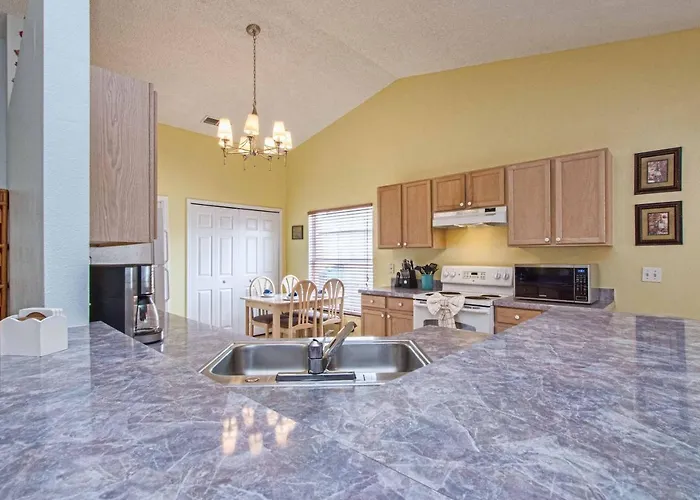 Indian Ridge- 4 Bedroom Pool Home- 2405Ir