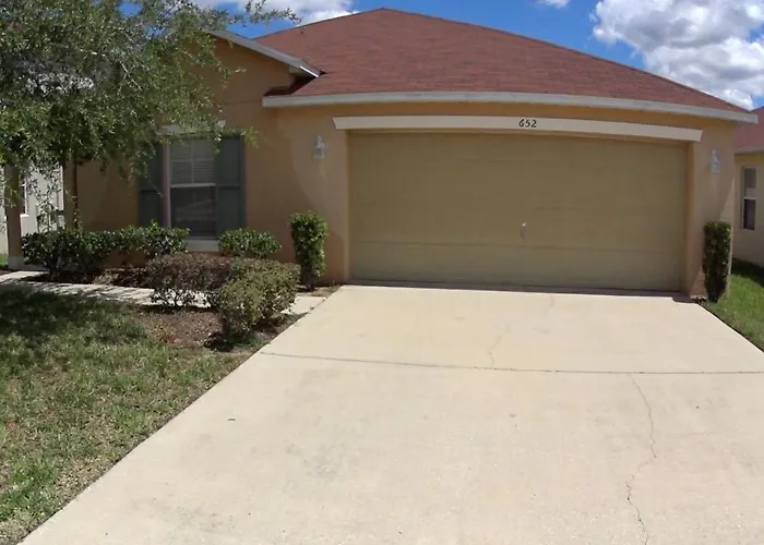 Four-Bedroom Pool Home Kissimmee