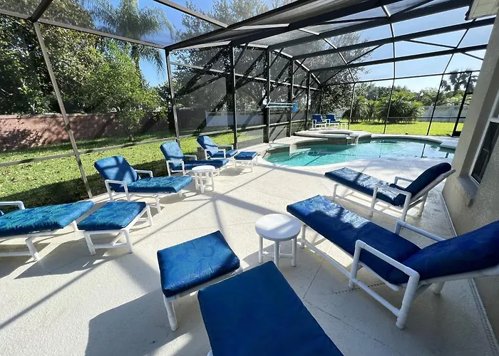 Mickeys Corner - Fantastic 5Br With Large Private Garden Pool Hot Tub Game Room Gas Bbq 2 Miles To Disney