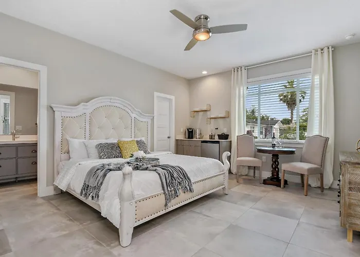 Centrally Located Guest Suite Retreat
