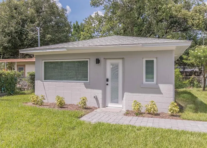 Luxury Tiny Home 2 Miles From Downtown Orlando