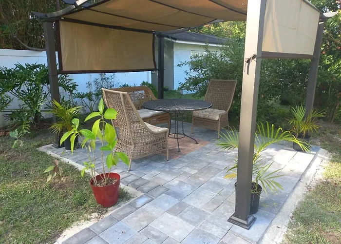 Centrally Located Guest Suite Retreat