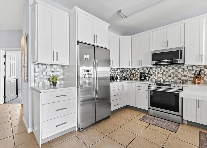 Modern Decor 3 Bedroom Perfect For 8 People Sr1543