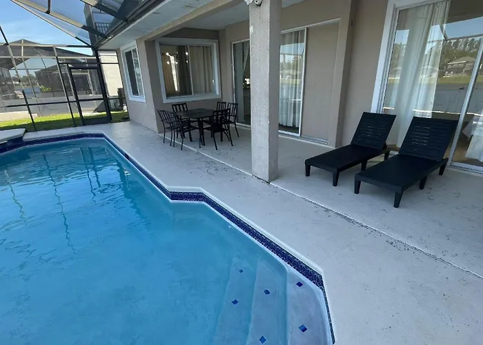5 Bedrooms - 3,5 Bathrooms - Sunset Lakes 2943 Sv Orlando