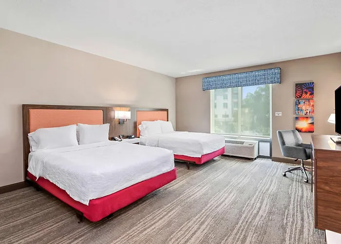 Pet friendly Hampton Inn & Suites Orlando-Apopka Forest City