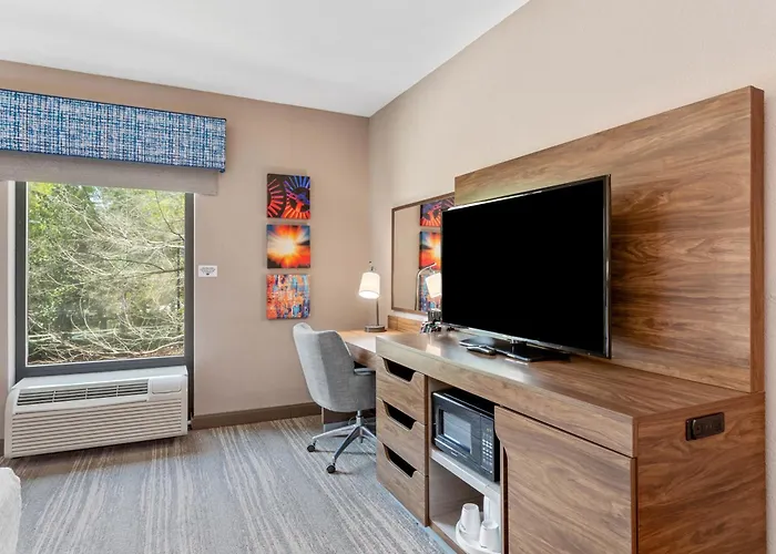 Pet friendly Hampton Inn & Suites Orlando-Apopka Forest City