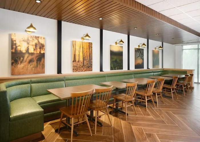 Fairfield By Marriott Inn & Suites Orlando At Millenia