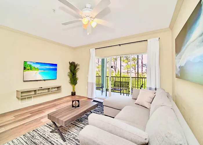 Near Disney - Spacious 3Br Condo With Pool