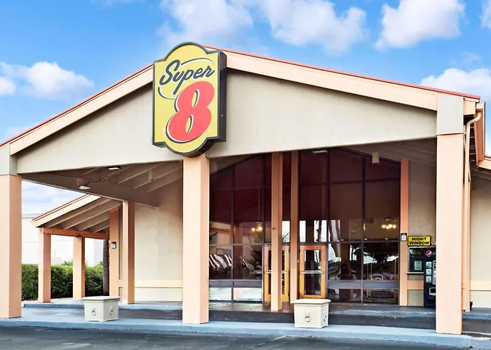 Super 8 By Wyndham Kissimmee/Maingate/Orlando Area