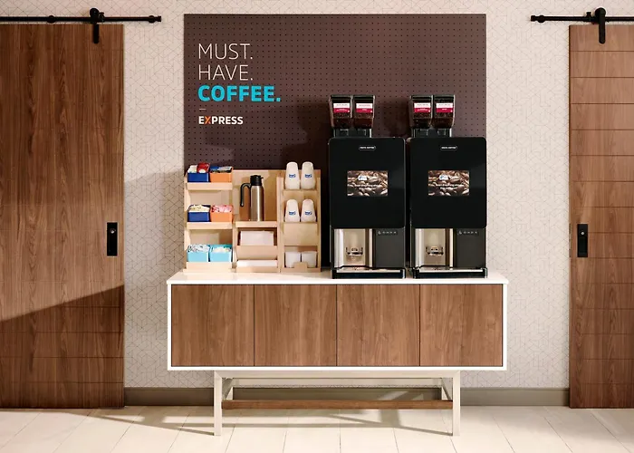 Holiday Inn Express & Suites - Orlando - Southeast By Ihg