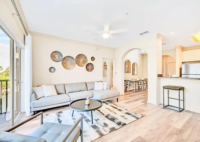 Bright 2Br Condo With Pool - Near Disney!