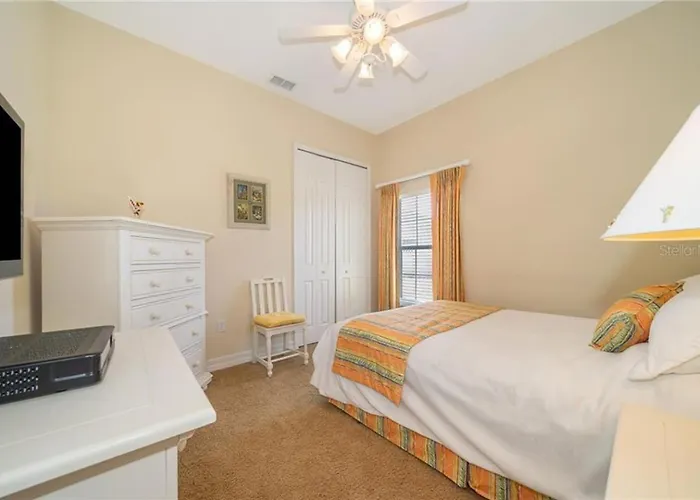 Mickeys Corner - Fantastic 5Br With Large Private Garden Pool Hot Tub Game Room Gas Bbq 2 Miles To Disney