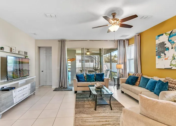 5 Bedrooms 55 Bathrooms Solara 1620 Hg