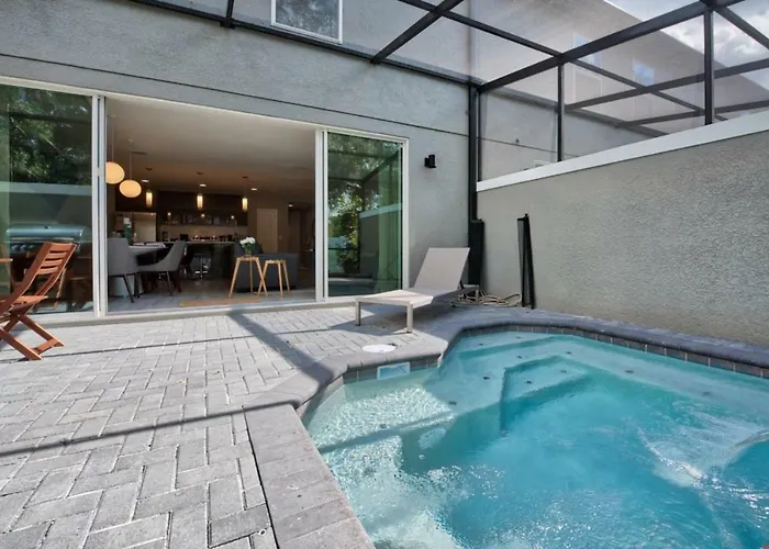 Wonderful Townhomes With Four Bedrooms Close To Disney