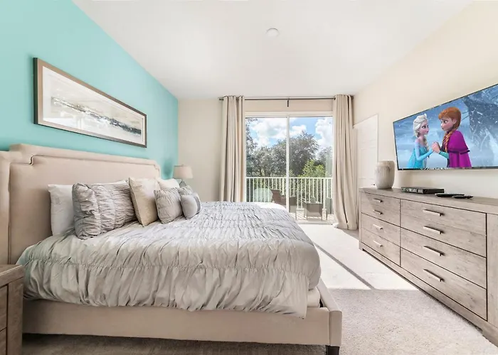 Stunning 3 Bedroom Townhome