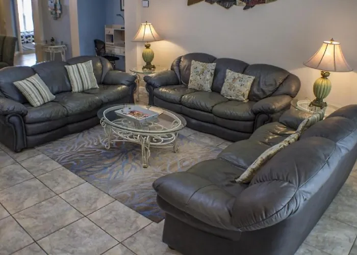 Three-Bedroom Pool Home Kissimmee